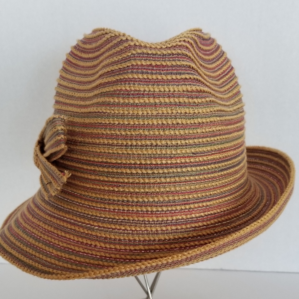 SOLD!  Slant Mix Straw Bow Fedora